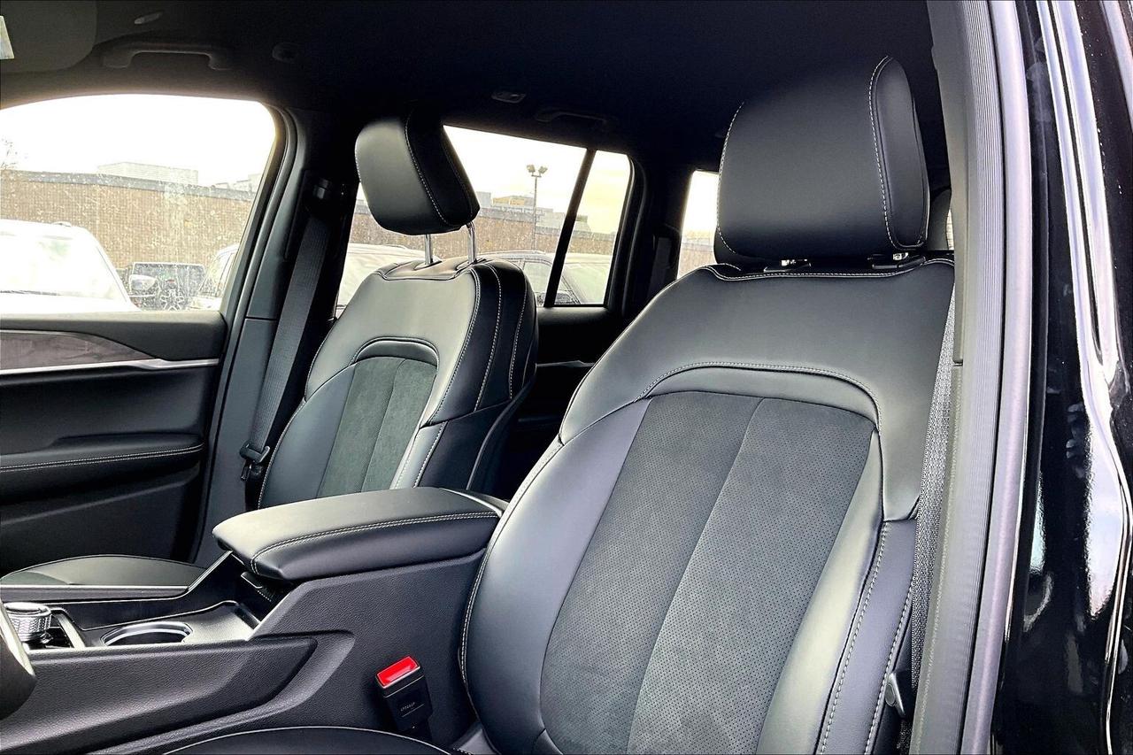 2026 Jeep Grand Cherokee ALTITUDE 4X4 | Leather | 20" Wheels | Pwr Liftgate Photo