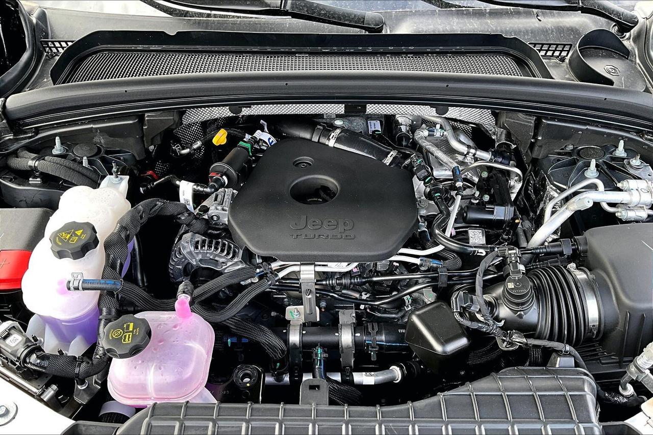 2026 Jeep Grand Cherokee ALTITUDE 4X4 | Leather | 20" Wheels | Pwr Liftgate Photo