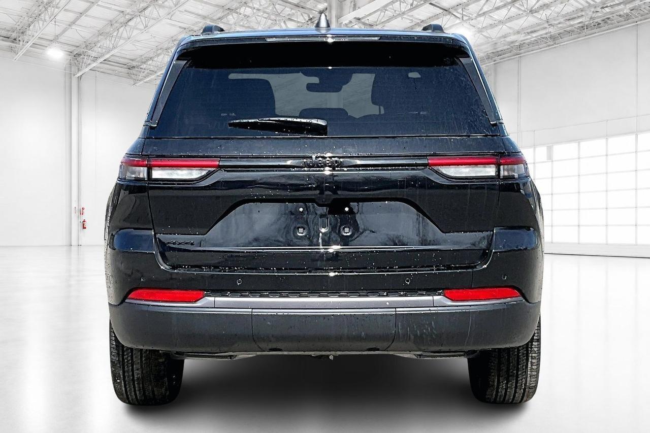 2026 Jeep Grand Cherokee ALTITUDE 4X4 | Leather | 20" Wheels | Pwr Liftgate Photo