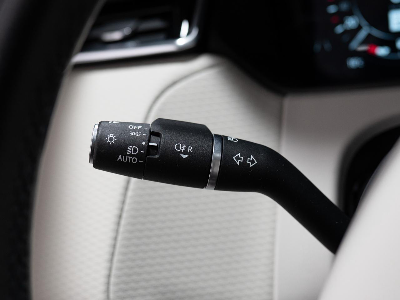 2023 Land Rover Range Rover Velar P340 | R-DYNAMIC S | MERIDIAN | PANO | 20 IN Photo