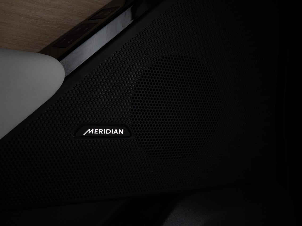 2023 Land Rover Range Rover Velar P340 | R-DYNAMIC S | MERIDIAN | PANO | 20 IN Photo