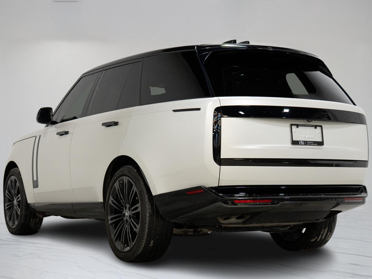 2023 Land Rover Range Rover P530 | AUTOBIOGRAPHY | ENTERTAINMENT PKG | 23 IN Photo