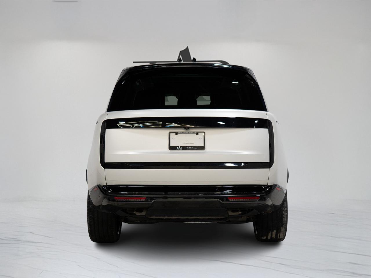 2023 Land Rover Range Rover P530 | AUTOBIOGRAPHY | ENTERTAINMENT PKG | 23 IN Photo