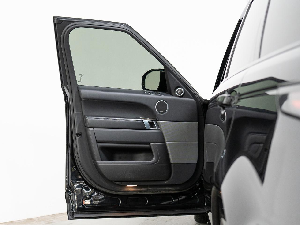 2016 Land Rover Range Rover Sport HST | MERIDIAN | ENTERTAINMENT PKG | 22 IN Photo