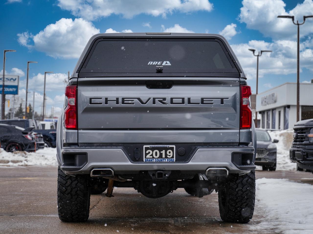 2019 Chevrolet Silverado 1500 CUSTOM | TRUCK CAP | LEVEL KIT/ SUPER CLEAN! Photo