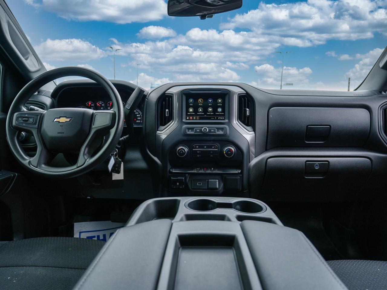 2019 Chevrolet Silverado 1500 CUSTOM | TRUCK CAP | LEVEL KIT/ SUPER CLEAN! Photo