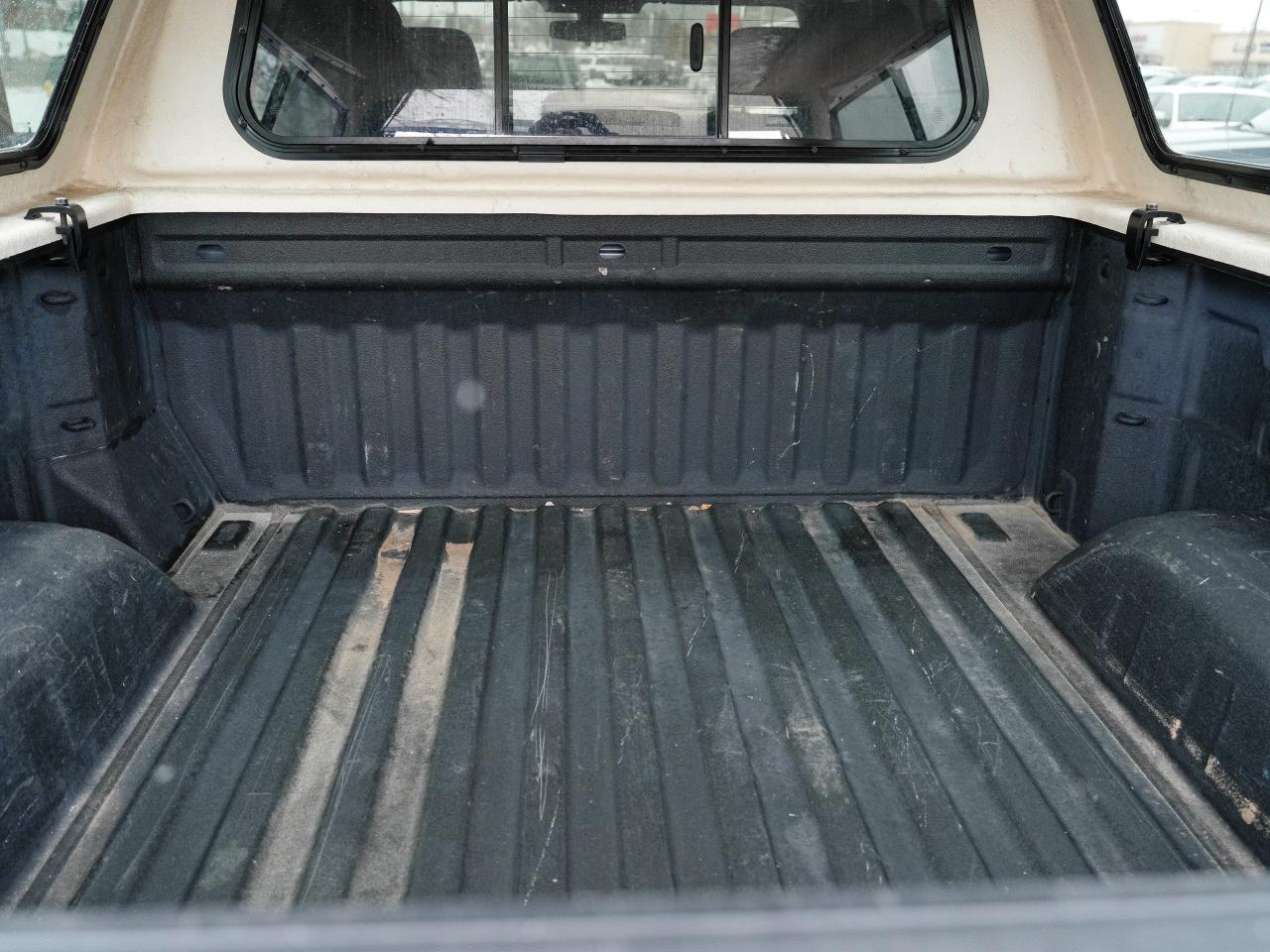 2019 Chevrolet Silverado 1500 CUSTOM | TRUCK CAP | LEVEL KIT/ SUPER CLEAN! Photo