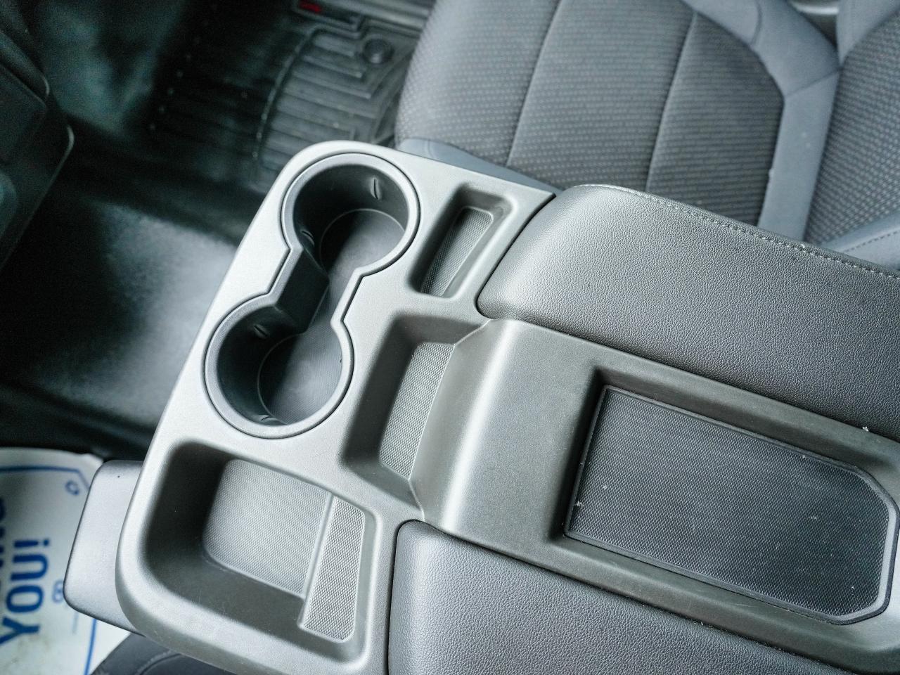 2019 Chevrolet Silverado 1500 CUSTOM | TRUCK CAP | LEVEL KIT/ SUPER CLEAN! Photo