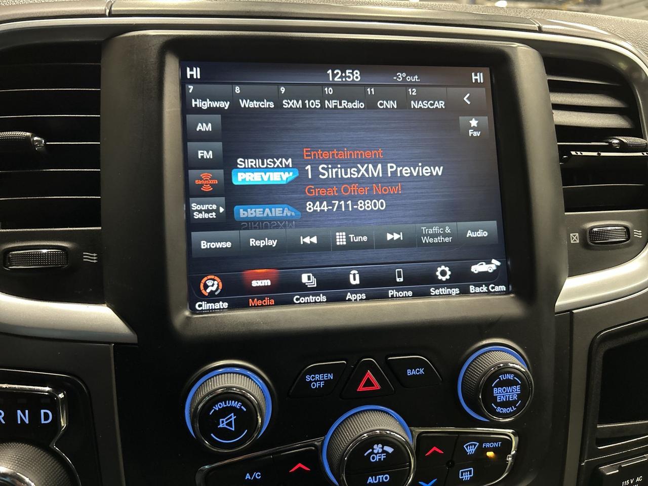 2021 RAM 1500 Classic WARLOCK 4X4 |5.7L V8 |CREW |CARPLAY | REMOTE START Photo