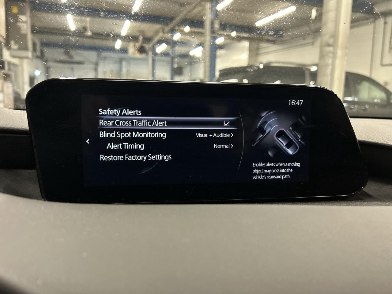 2020 Mazda MAZDA3 Sport HATCHBACK | HTD SEATS | CARPLAY | BLIND SPOT | A/C Photo