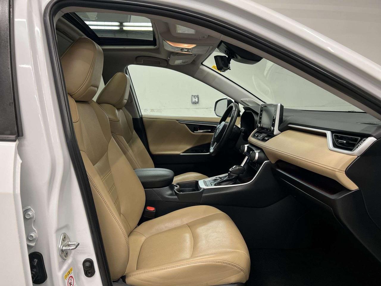 2019 Toyota RAV4 LIMITED AWD | COOLED LEATHER | SUNROOF | 360 CAM Photo