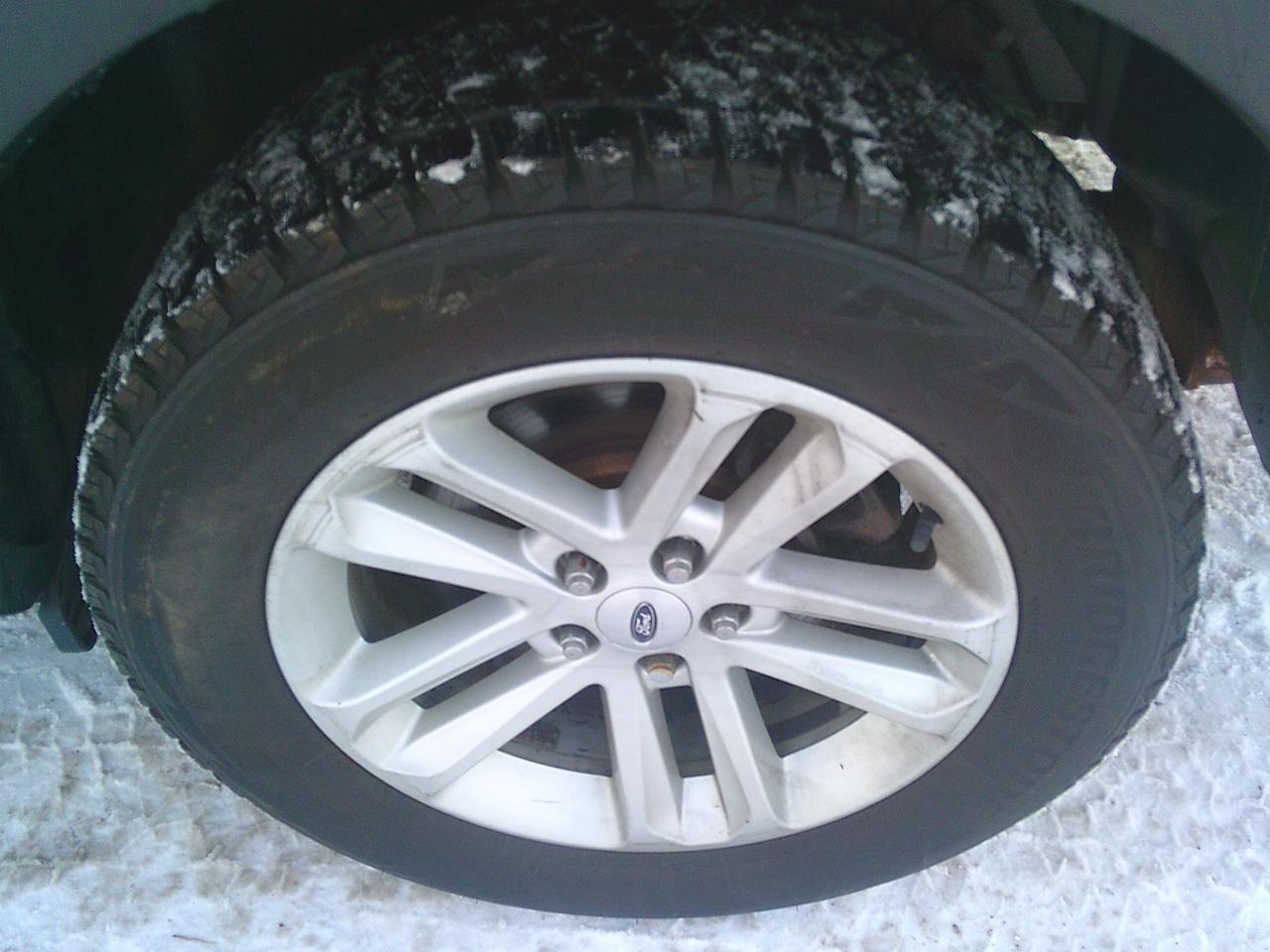 2015 Ford Explorer 4WD Base 7 PASS + TOW PKG Photo