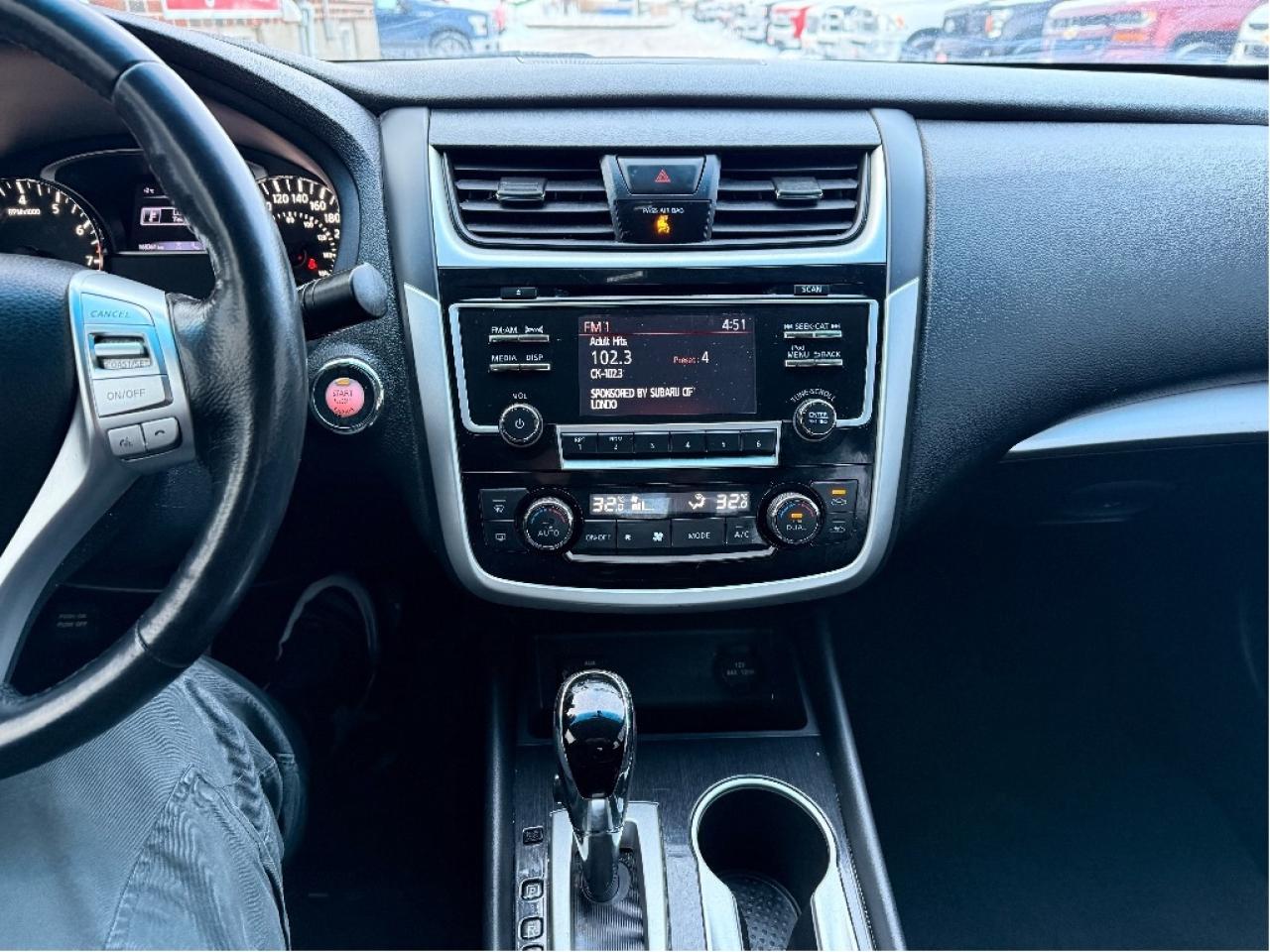 2018 Nissan Altima 2.5 SV | Clean CARFAX | Very Well Maintained. Photo