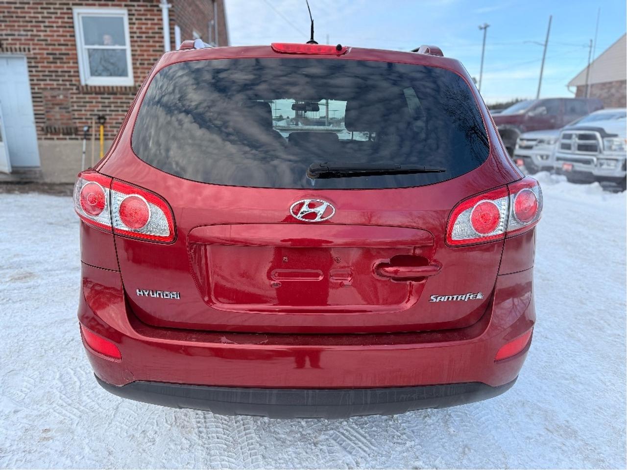 2010 Hyundai Santa Fe GL Photo