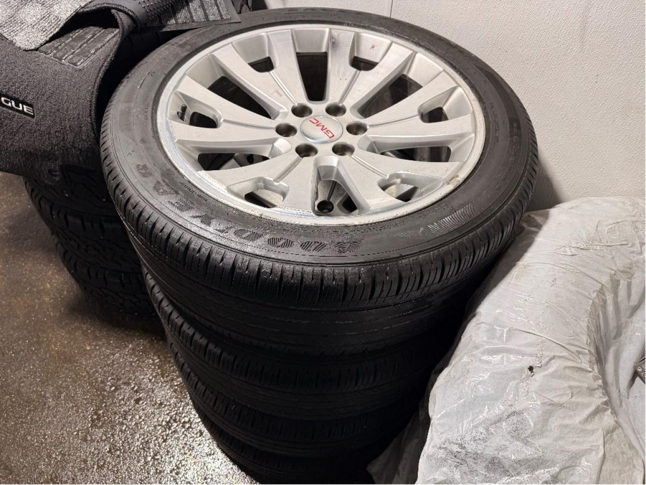 2018 GMC Sierra 1500 SLT | Two Sets Of Tires | Clean CARFAX Photo