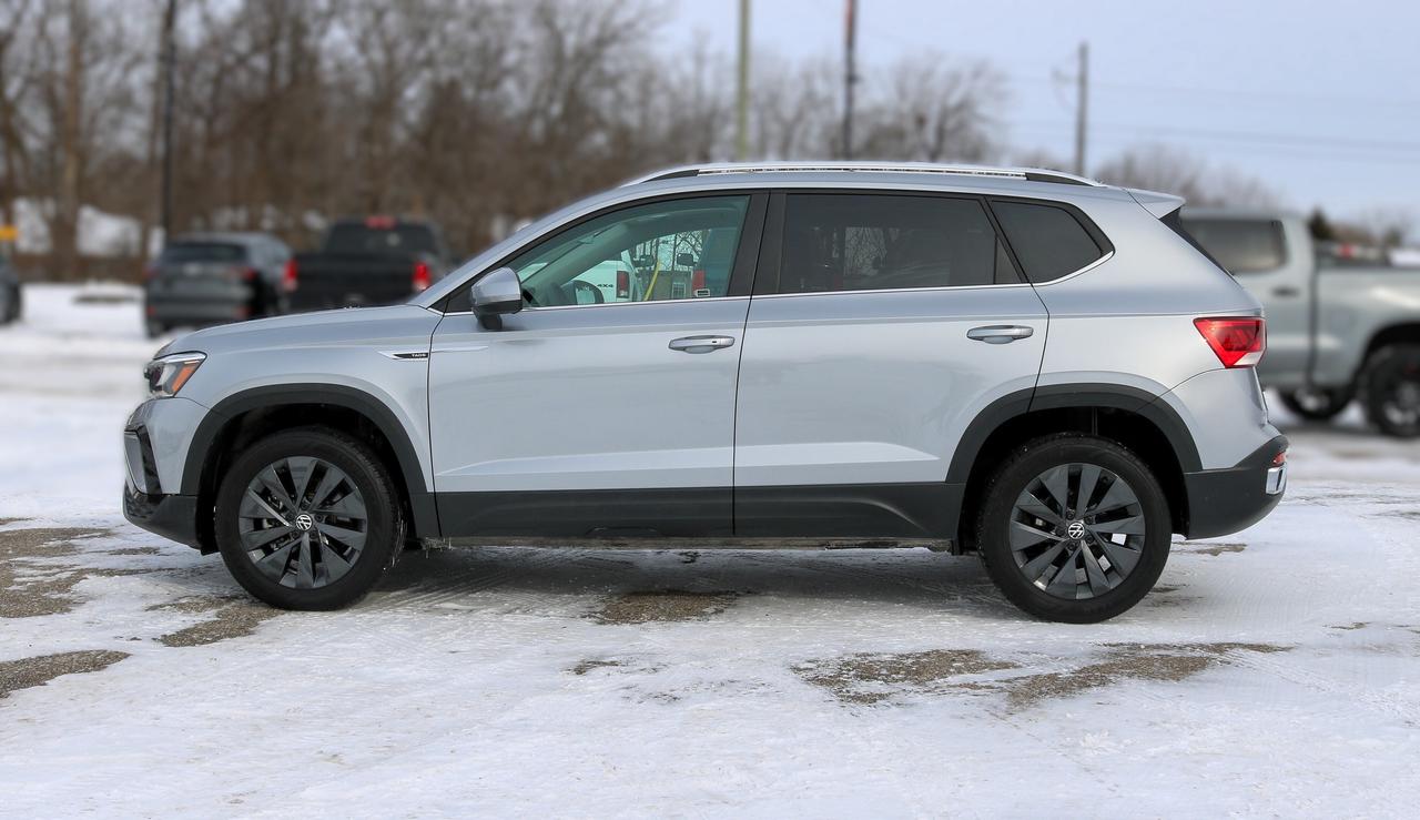 2024 Volkswagen Taos Comfortline FWD | PANORAMIC SUNROOF | REMOTE START Photo