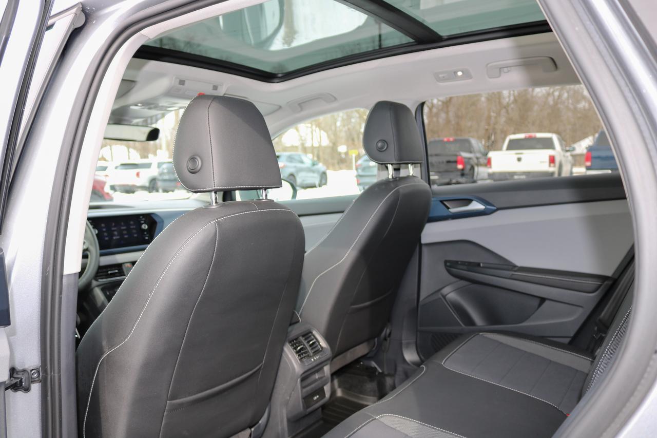 2024 Volkswagen Taos Comfortline FWD | PANORAMIC SUNROOF | REMOTE START Photo