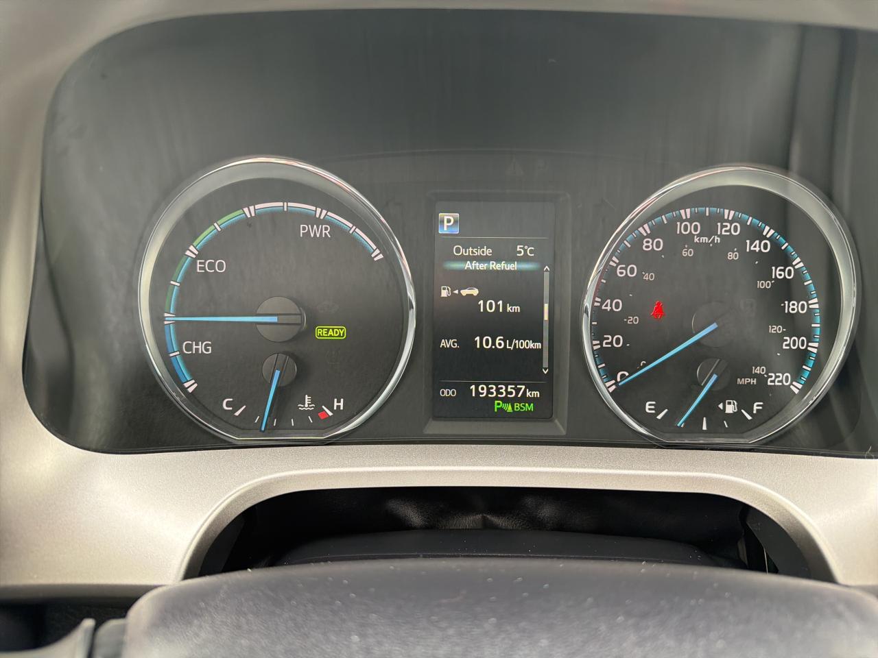 2016 Toyota RAV4 Hybrid Limited Photo