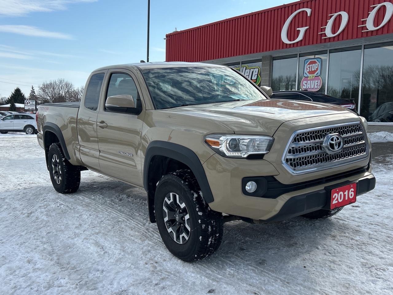 2016 Toyota Tacoma SR5 TRD OFF ROAD, CLEAN CARFAX, BACK UP CAMERA! - Photo #2