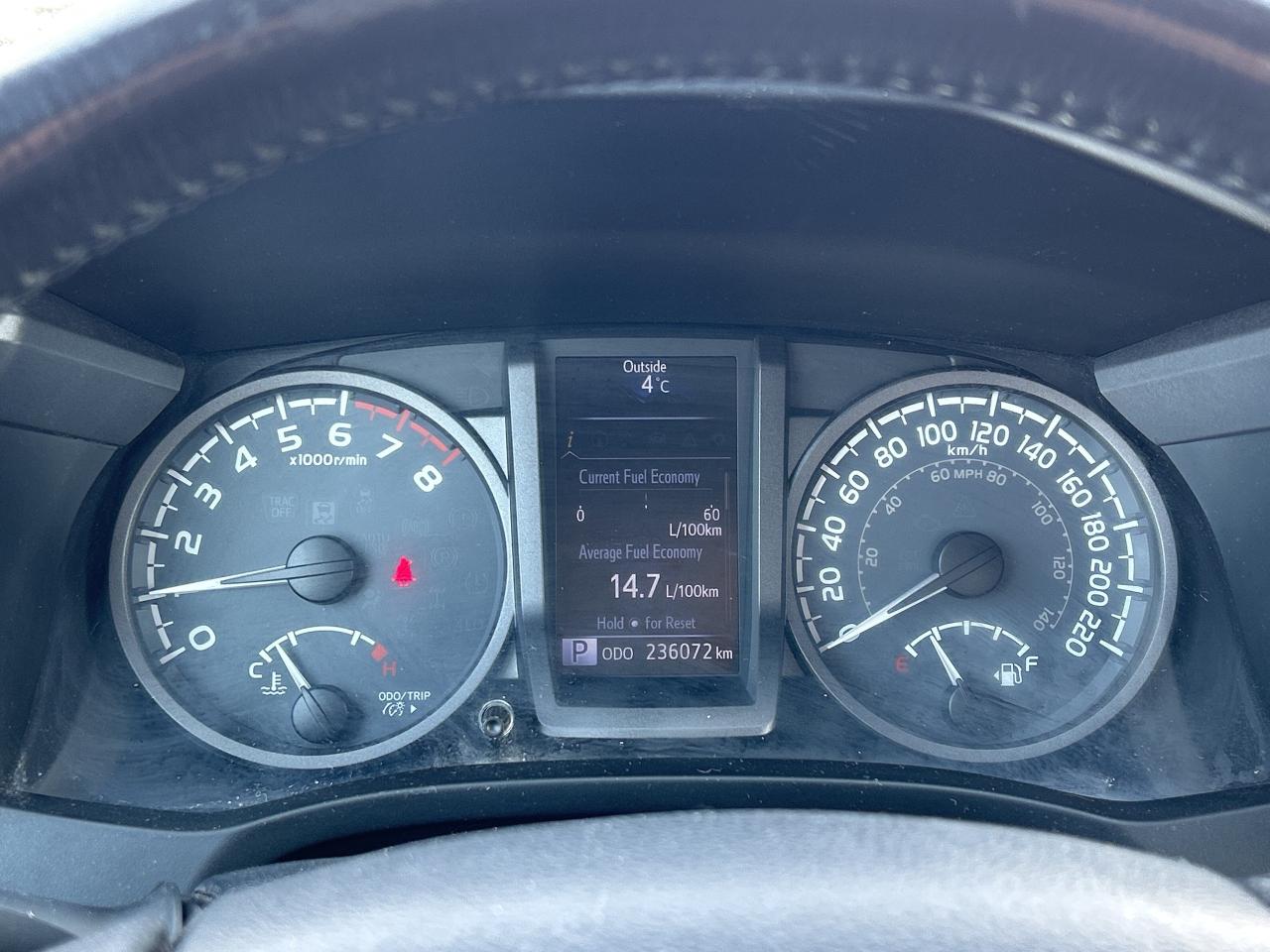 2016 Toyota Tacoma SR5 TRD OFF ROAD, CLEAN CARFAX, BACK UP CAMERA! - Photo #15