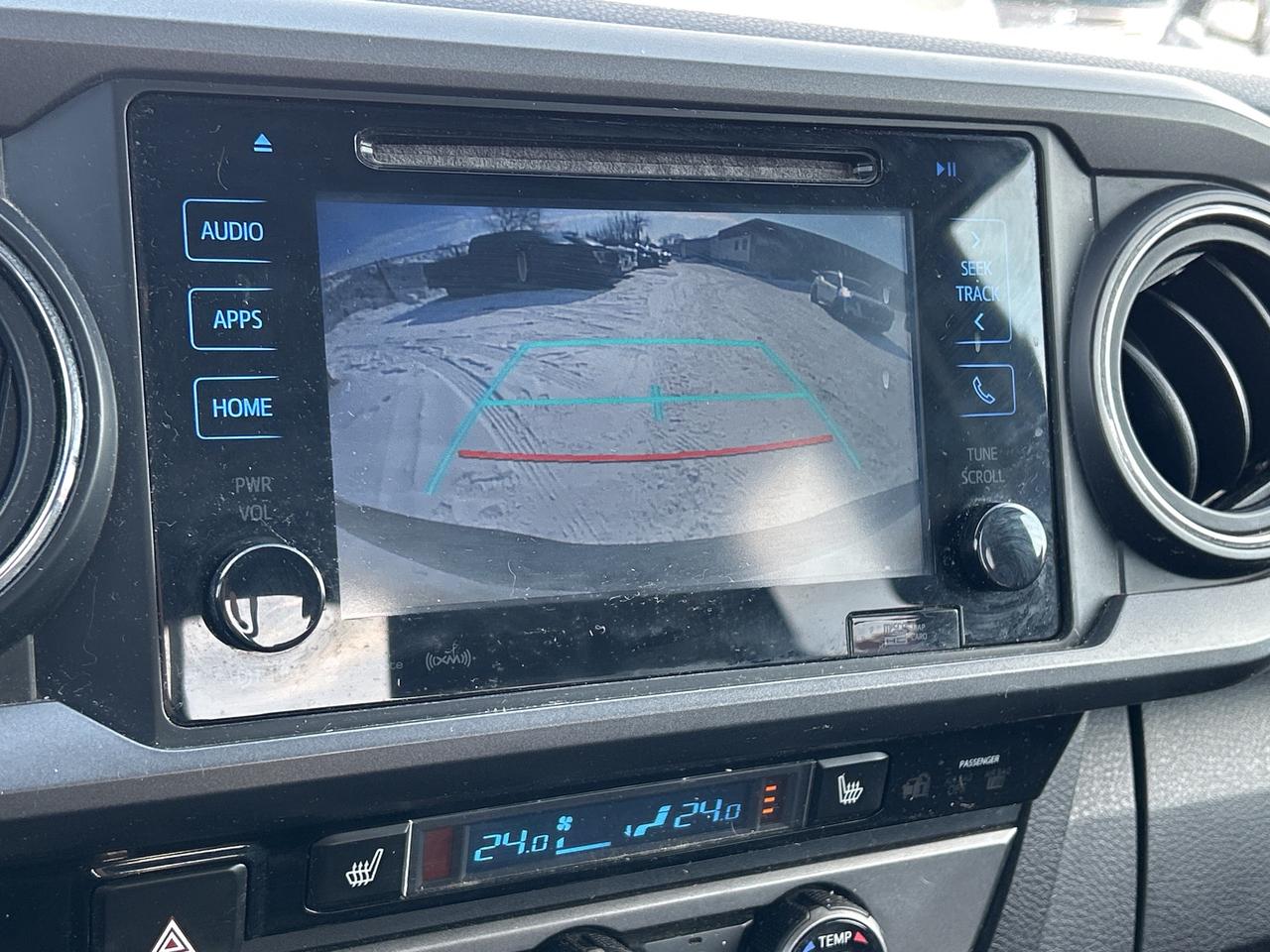 2016 Toyota Tacoma SR5 TRD OFF ROAD, CLEAN CARFAX, BACK UP CAMERA! - Photo #18