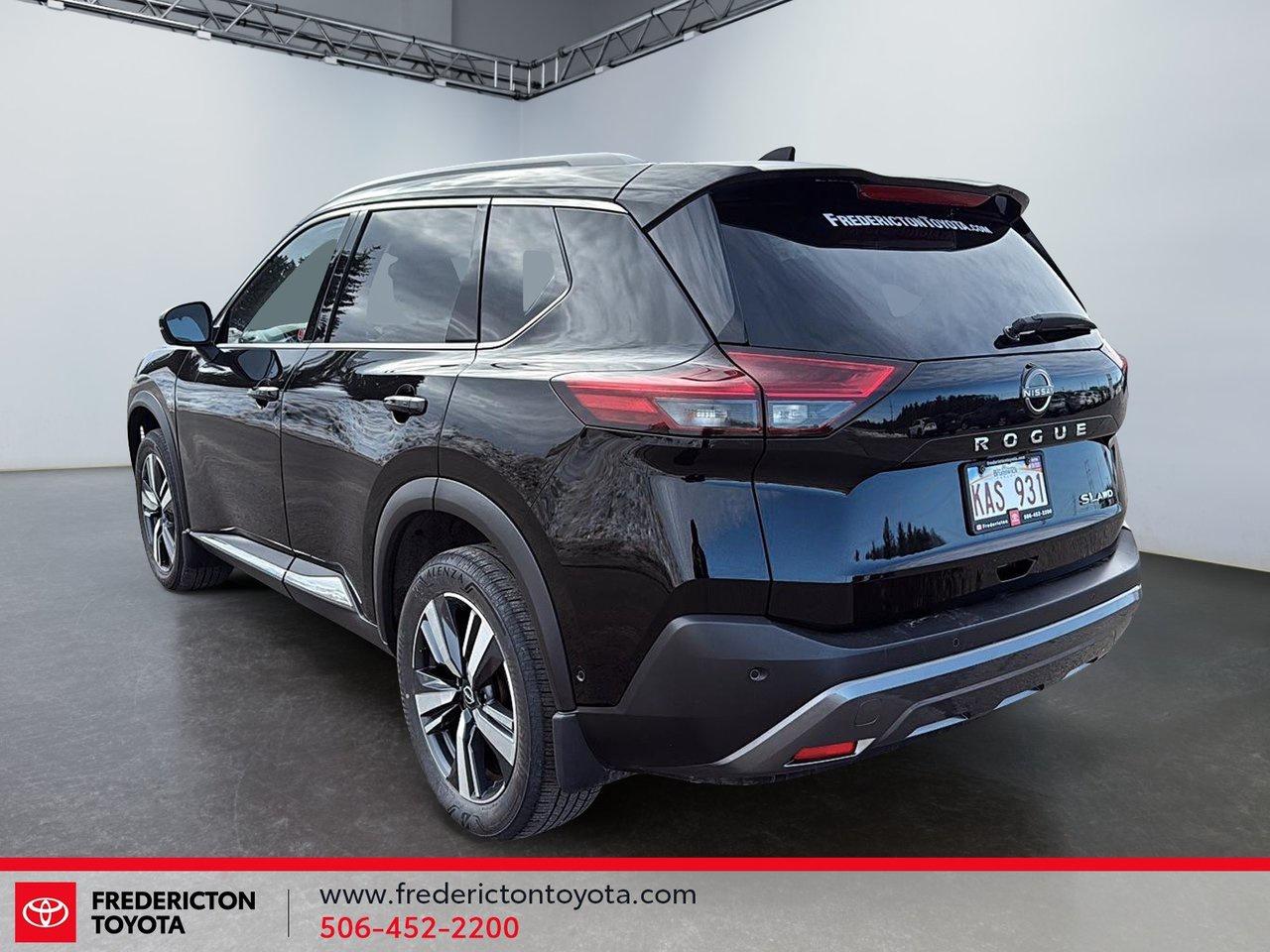 2023 Nissan Rogue SL Photo