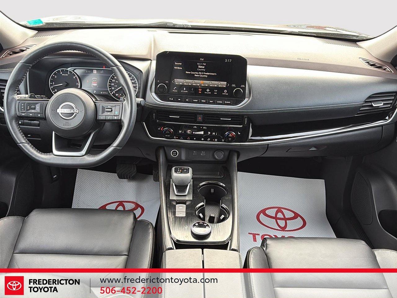 2023 Nissan Rogue SL Photo