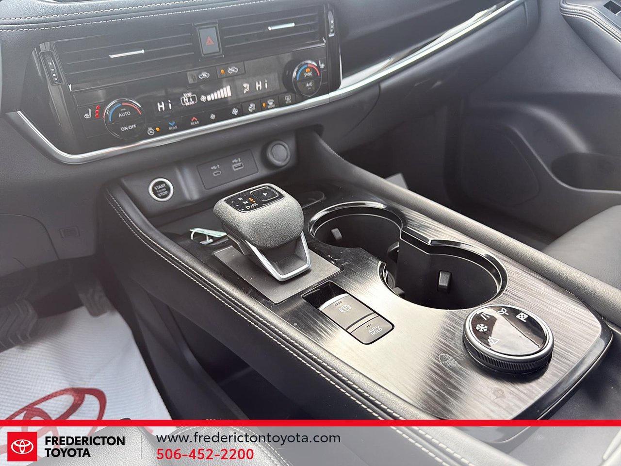 2023 Nissan Rogue SL Photo