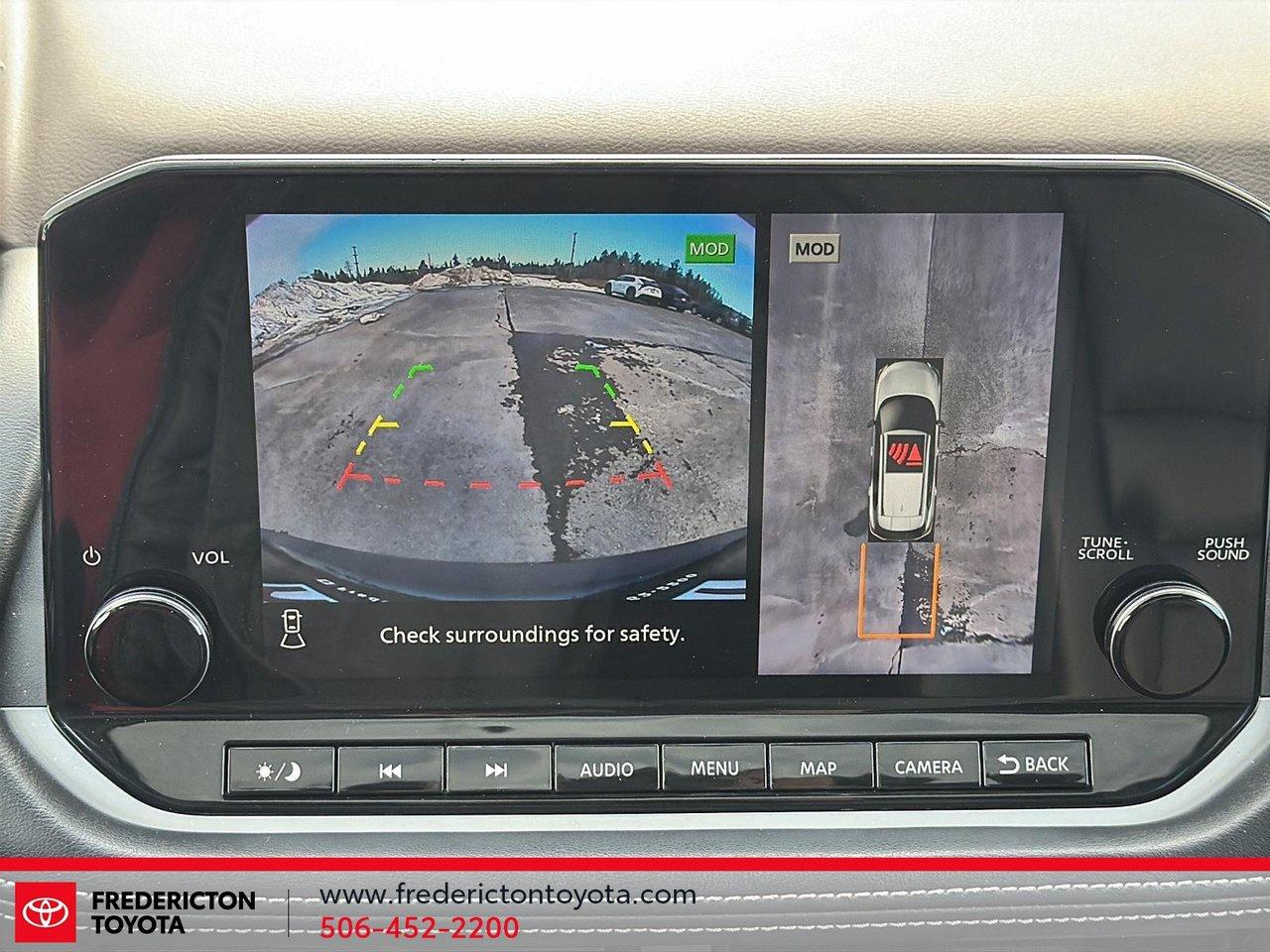 2023 Nissan Rogue SL Photo