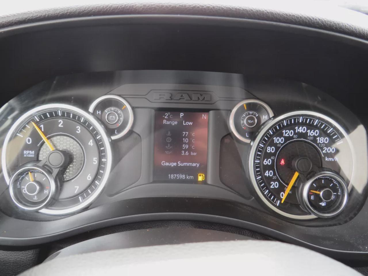 2019 RAM 2500 Big Horn (**CLEAN TITLE!!**NO ACCIDENTS!!**4WD**ALLOY RIMS**RUNNING BOARDS**TRAILER HITCH**POWER SEATS**DIGITAL TOUCHSCREEN**PUSH BUTTON START**BLUETOOTH**CRUISE CONTROL**) Photo