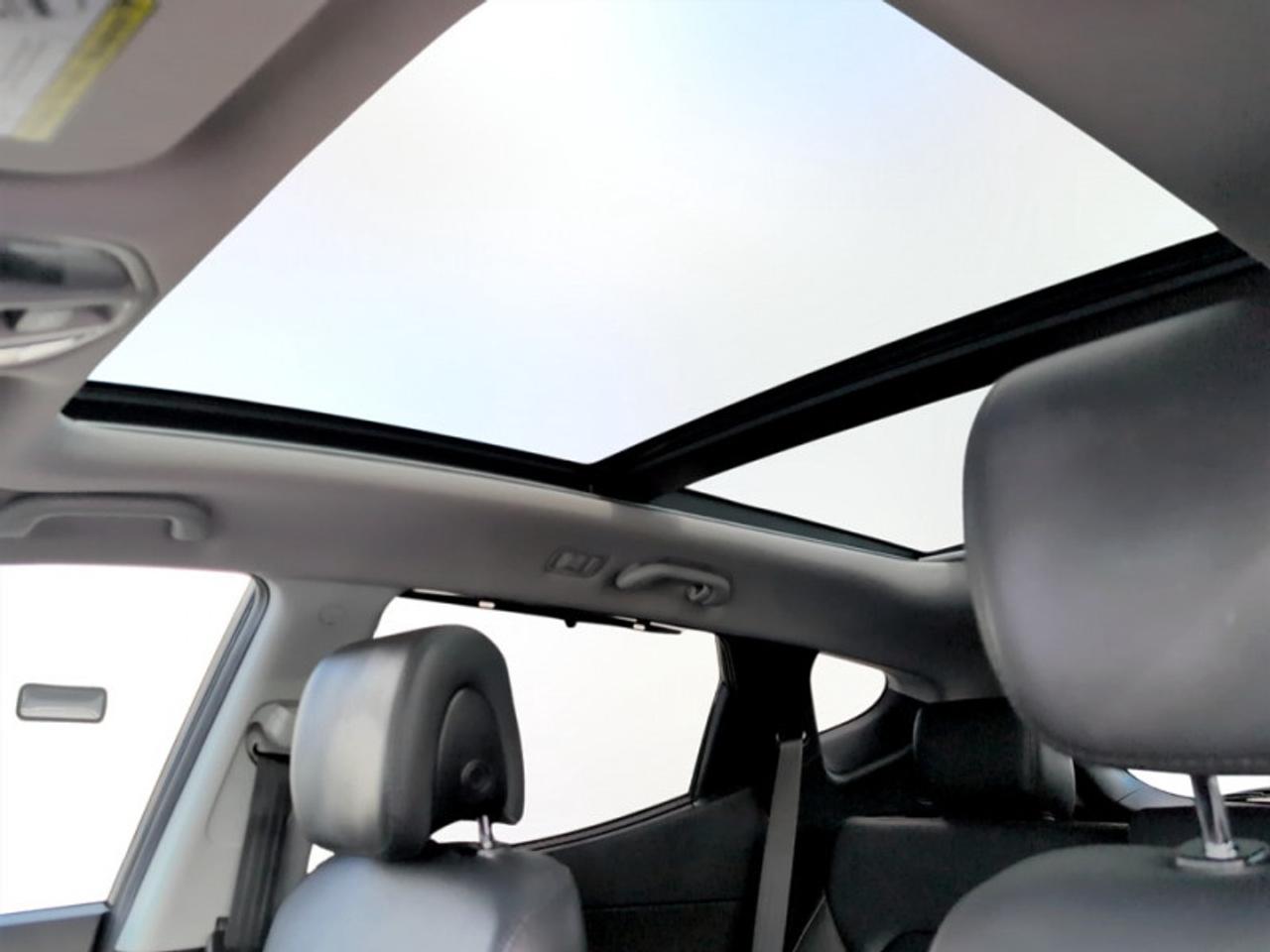 2017 Hyundai Santa Fe Sport 2.0T Limited  *CLEAN CARFAX* Photo