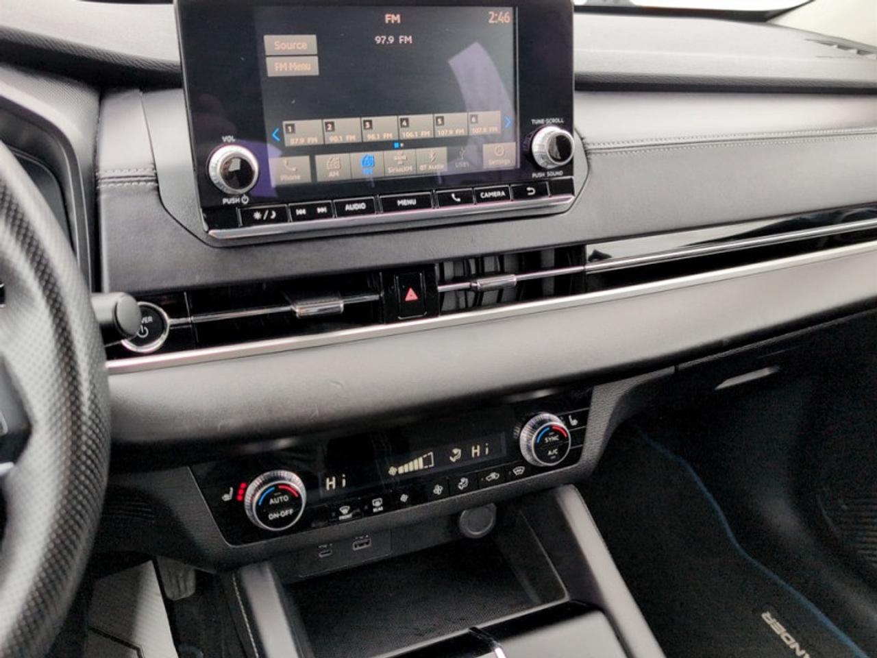 2023 Mitsubishi Outlander Phev ES  **7-PASSENGER** Photo