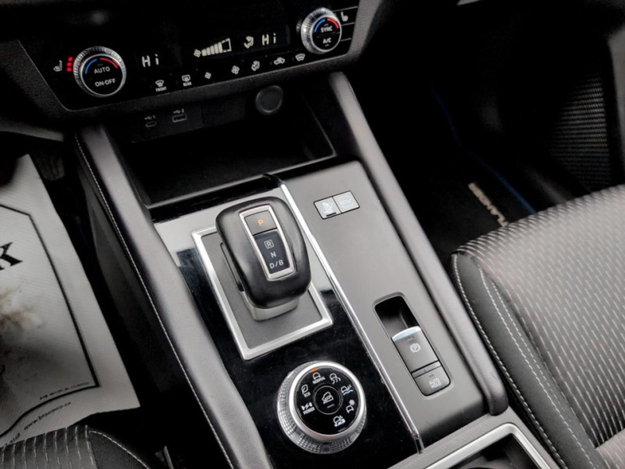 2023 Mitsubishi Outlander Phev ES  **7-PASSENGER** Photo