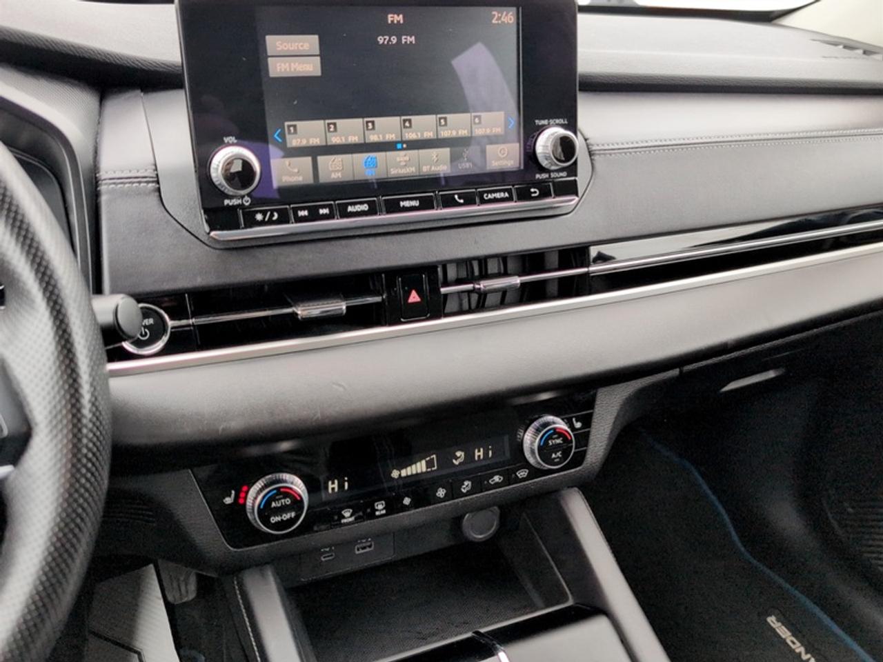 2023 Mitsubishi Outlander Phev ES  **7-PASSENGER** Photo