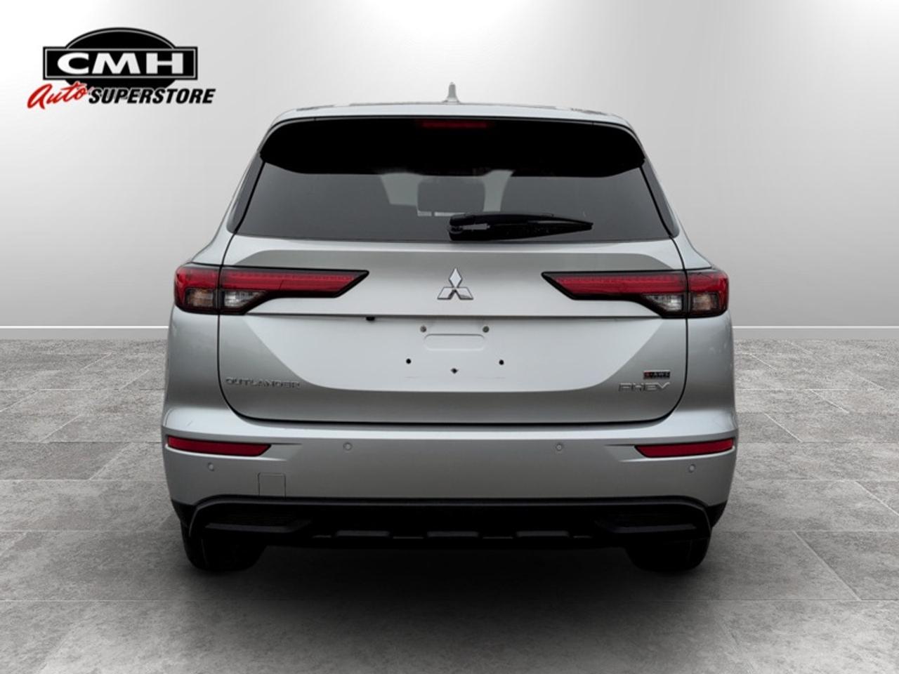 2023 Mitsubishi Outlander Phev ES  **7-PASSENGER** Photo2