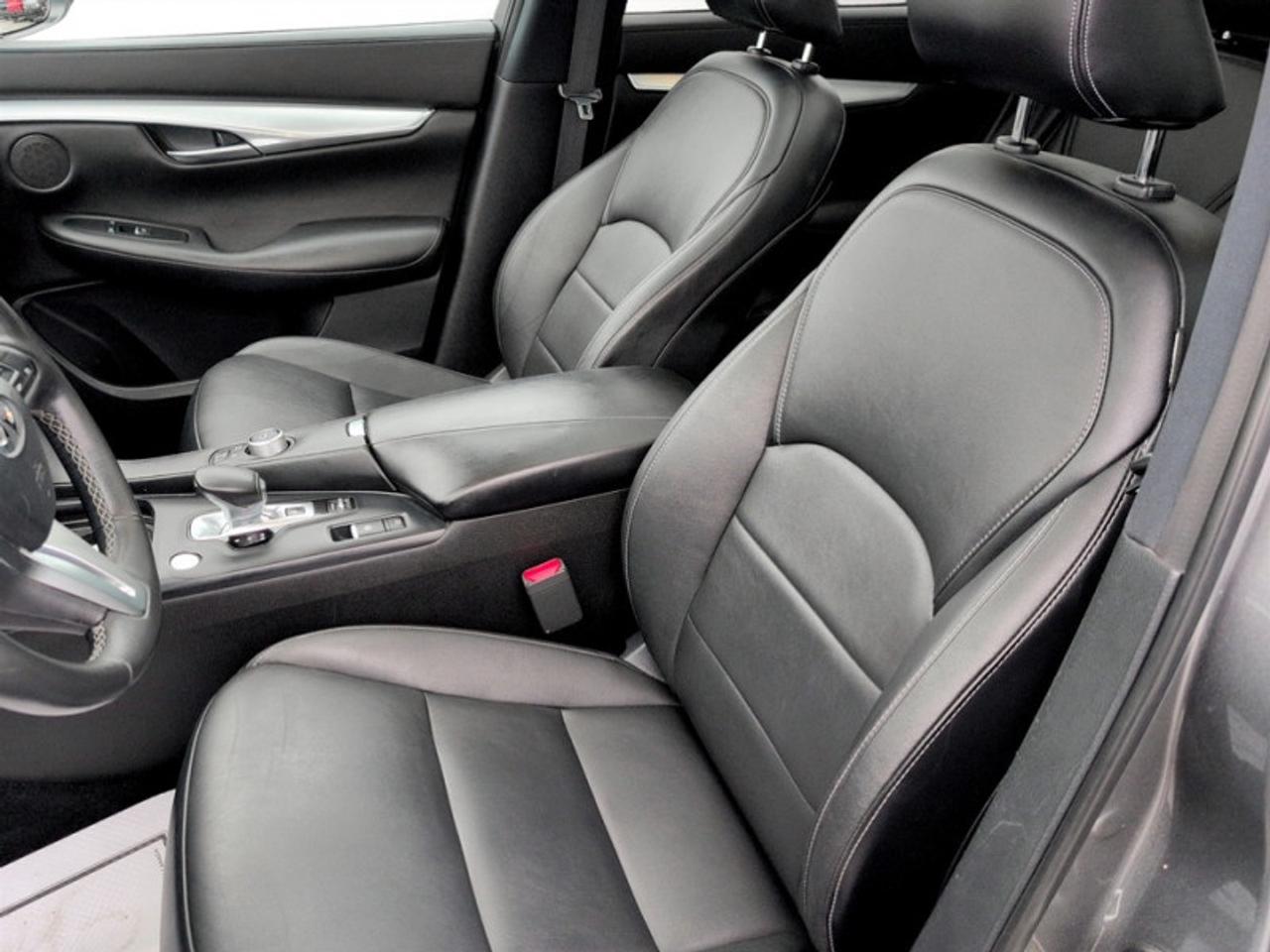 2020 Infiniti QX50 ESSENTIAL AWD  **LOW MILEAGE** Photo