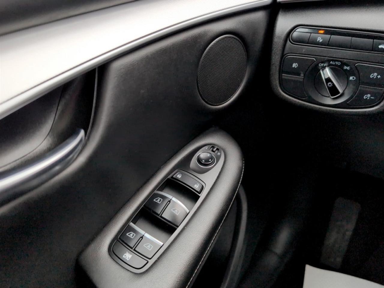 2020 Infiniti QX50 ESSENTIAL AWD  **LOW MILEAGE** Photo