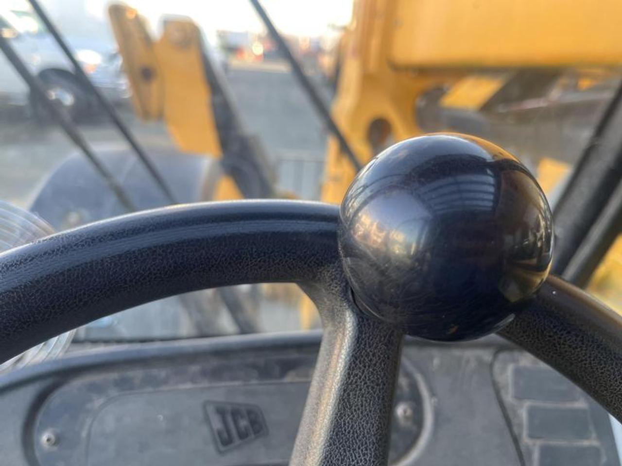 13567916
