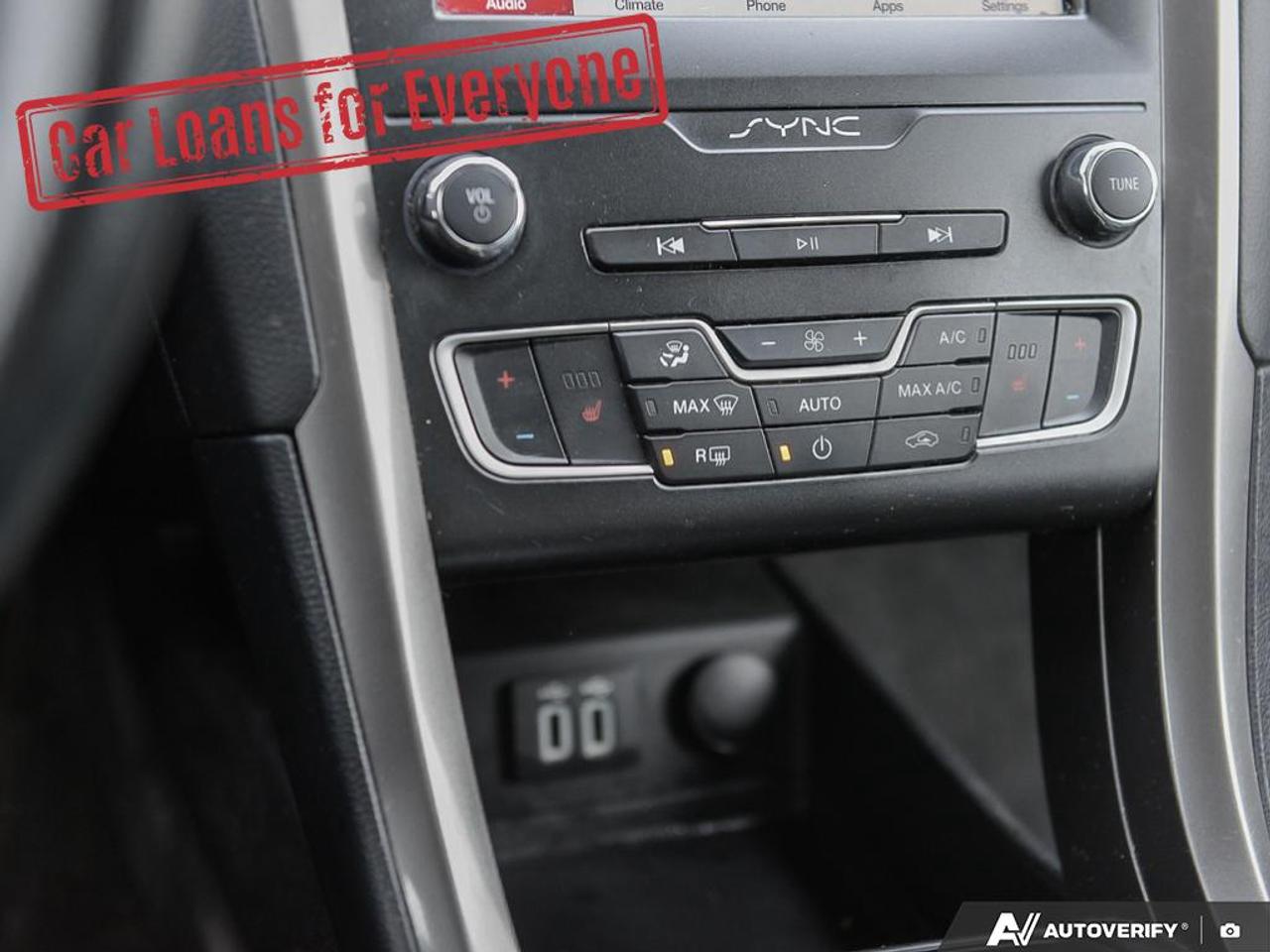 2019 Ford Fusion SE Photo