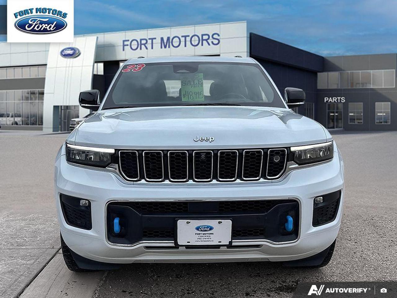 2023 Jeep Grand Cherokee 4xe Overland Photo1