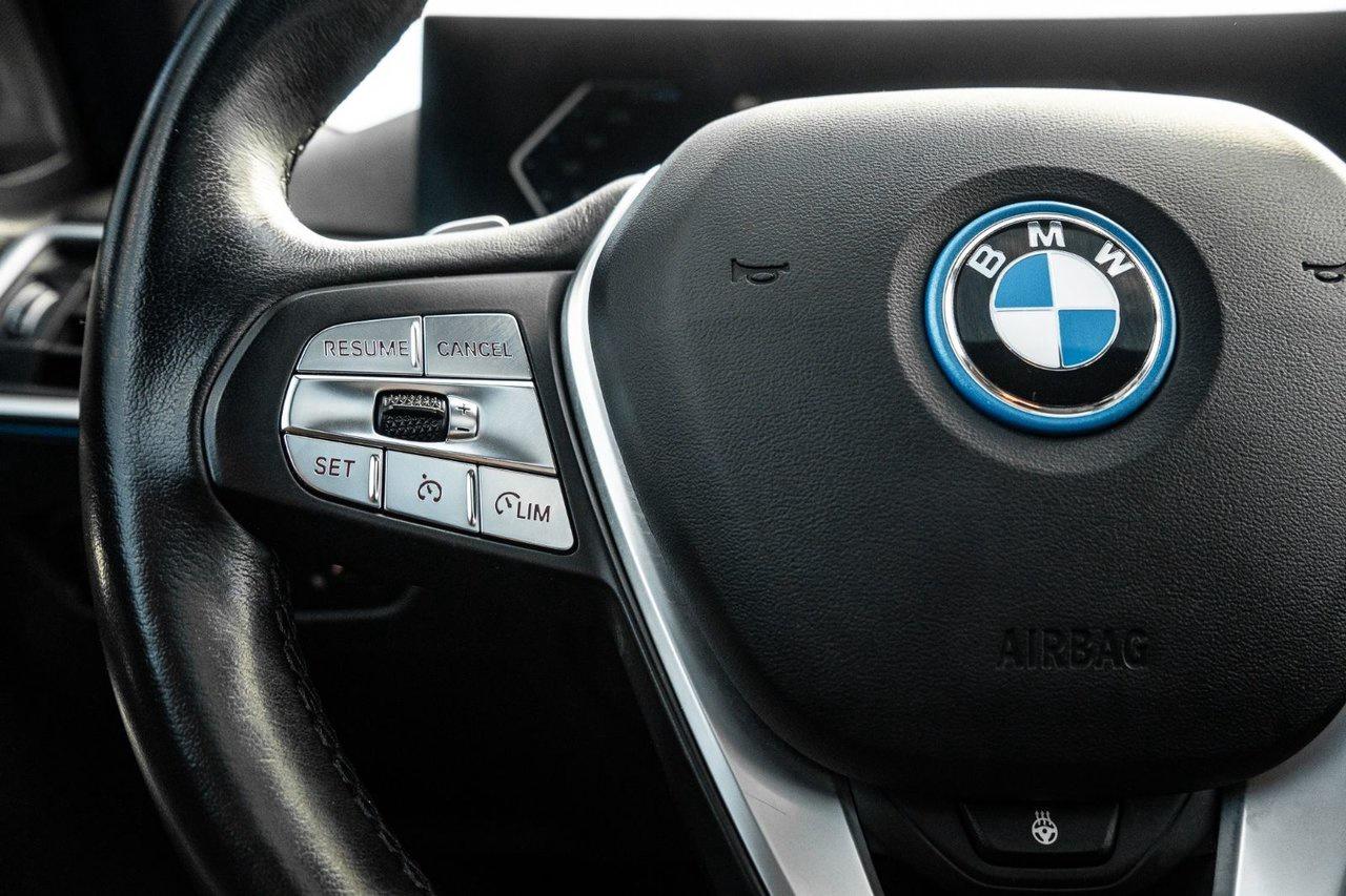 2023 BMW 3 Series 330e xDrive Photo
