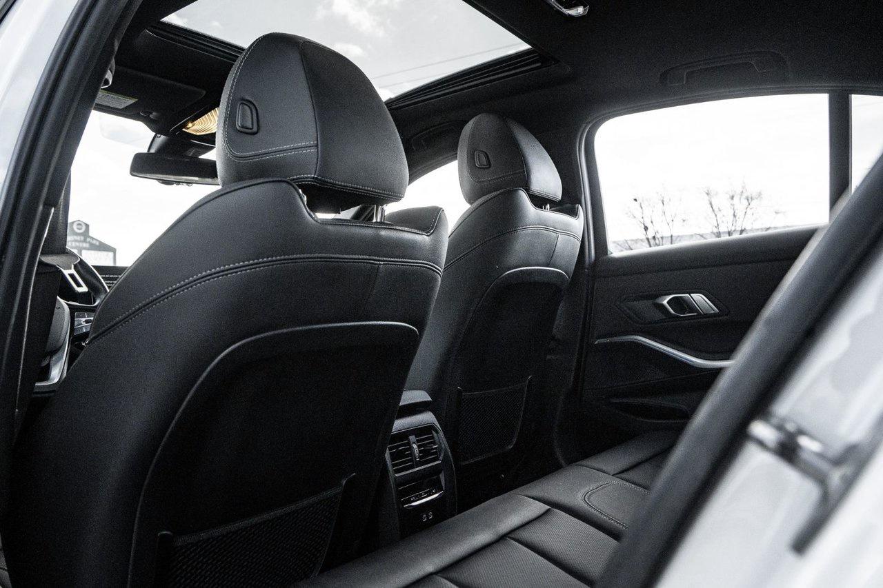 2023 BMW 3 Series 330e xDrive Photo