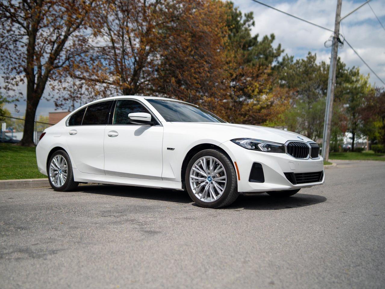2023 BMW 3 Series 330e xDrive Photo2