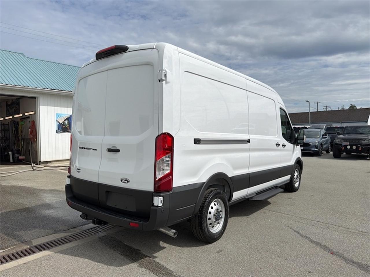 2026 Ford Transit Cargo Van BASE Photo4