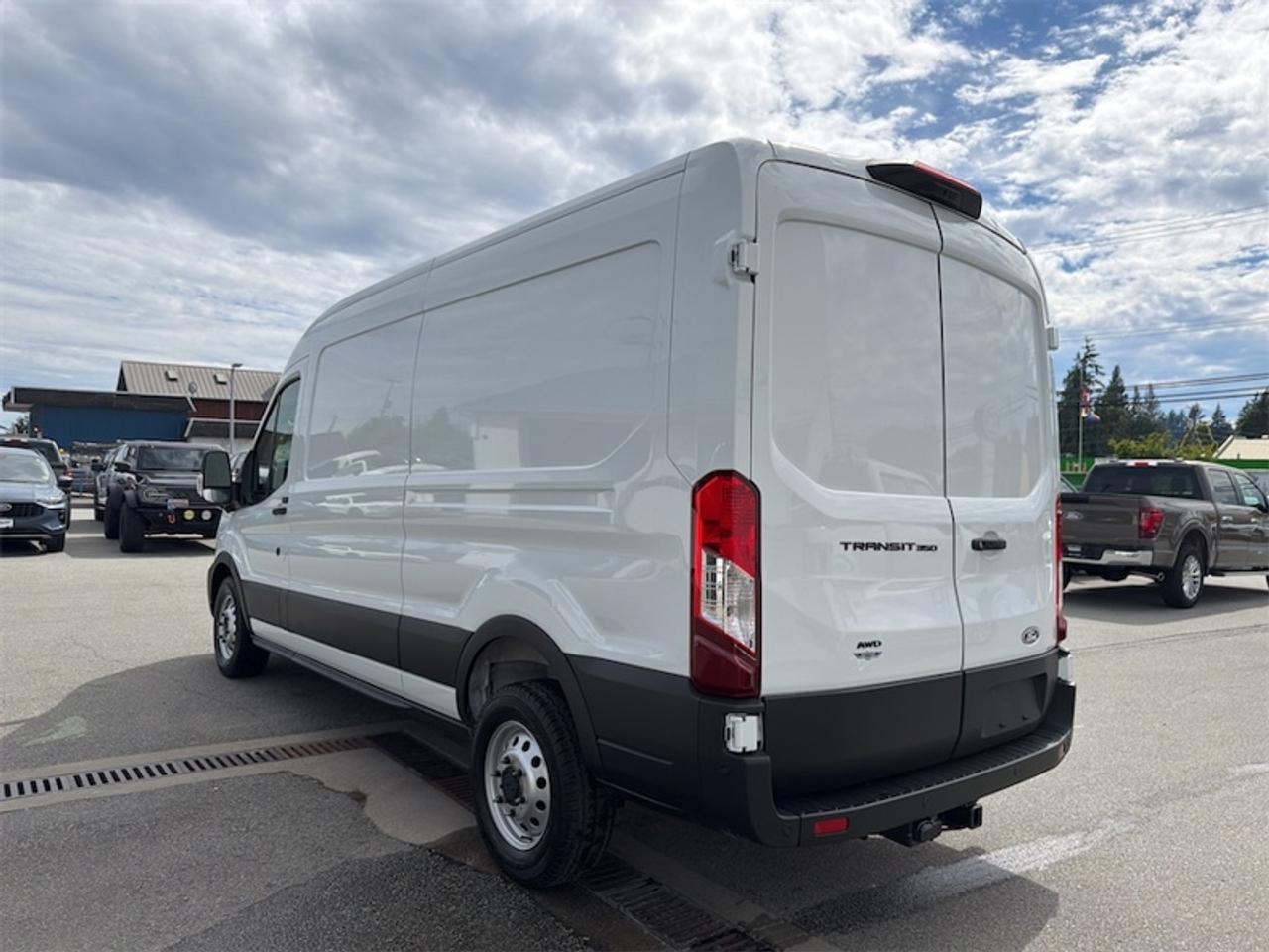2026 Ford Transit Cargo Van BASE Photo2
