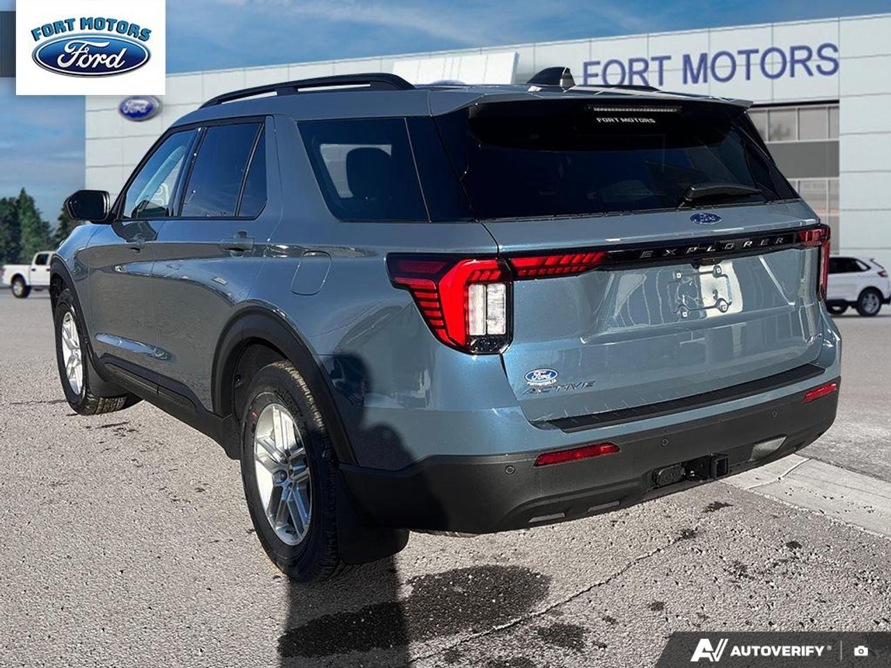2026 Ford Explorer Active Photo3