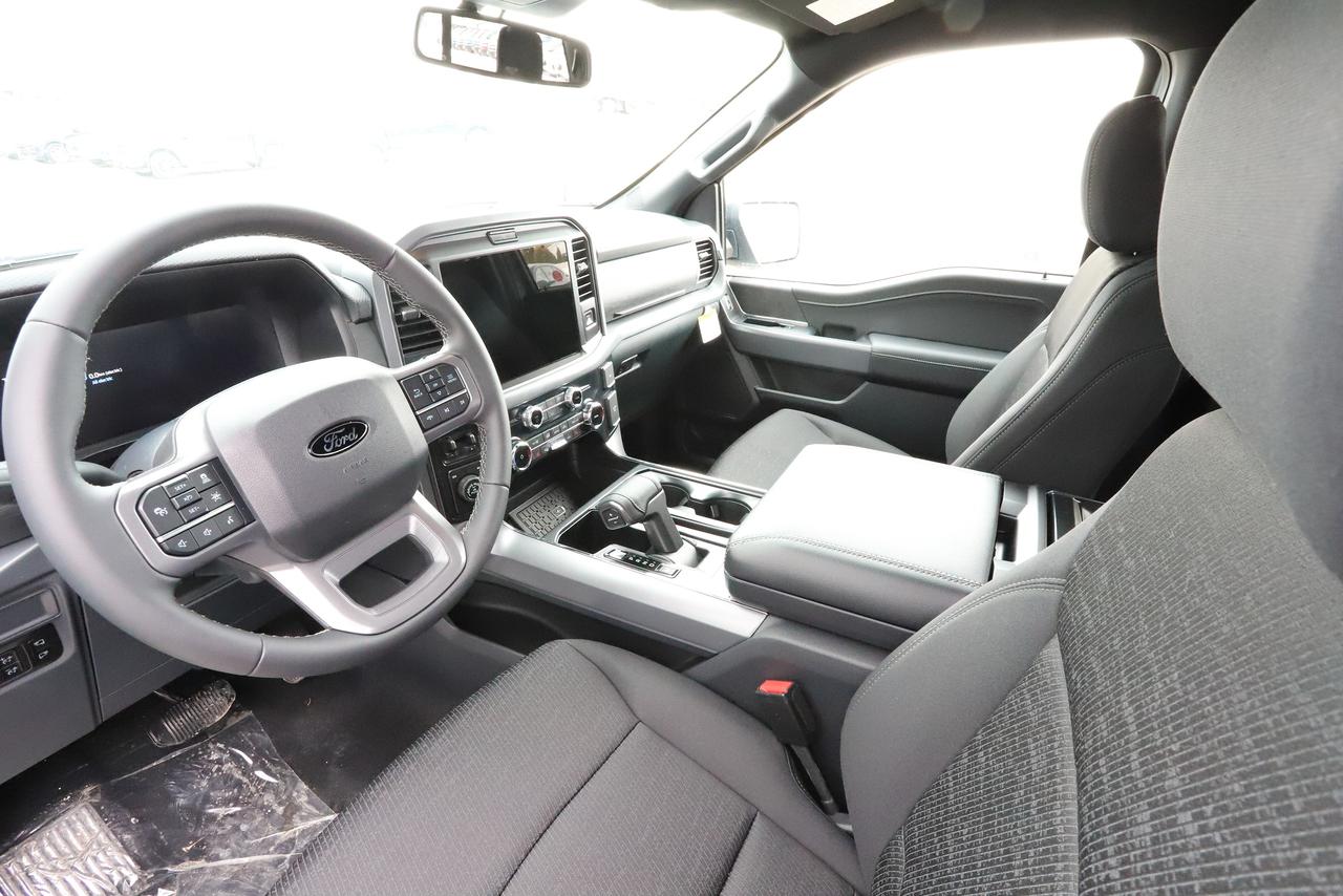 2026 Ford F-150 XLT 4WD SuperCrew 5.5' Box Photo