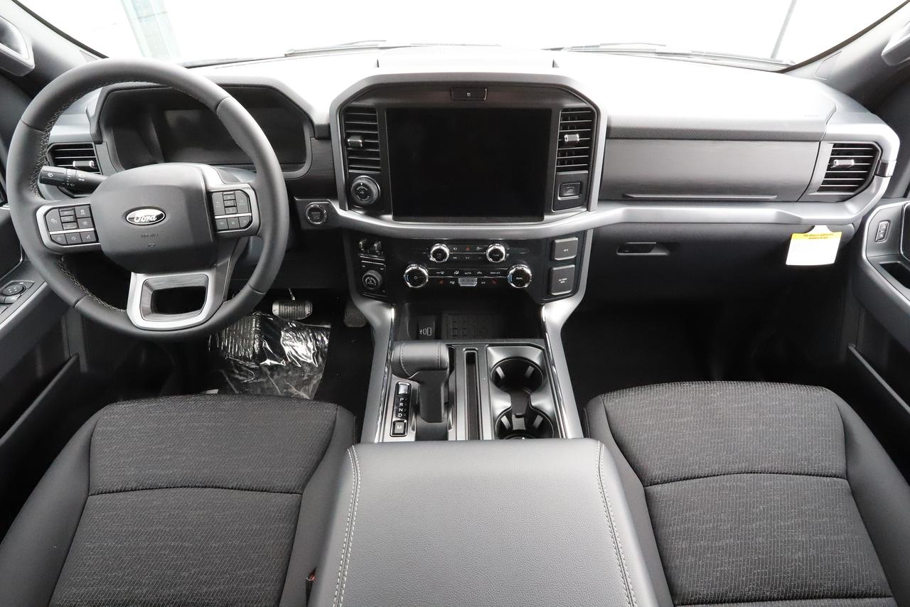 2026 Ford F-150 XLT 4WD SuperCrew 5.5' Box Photo