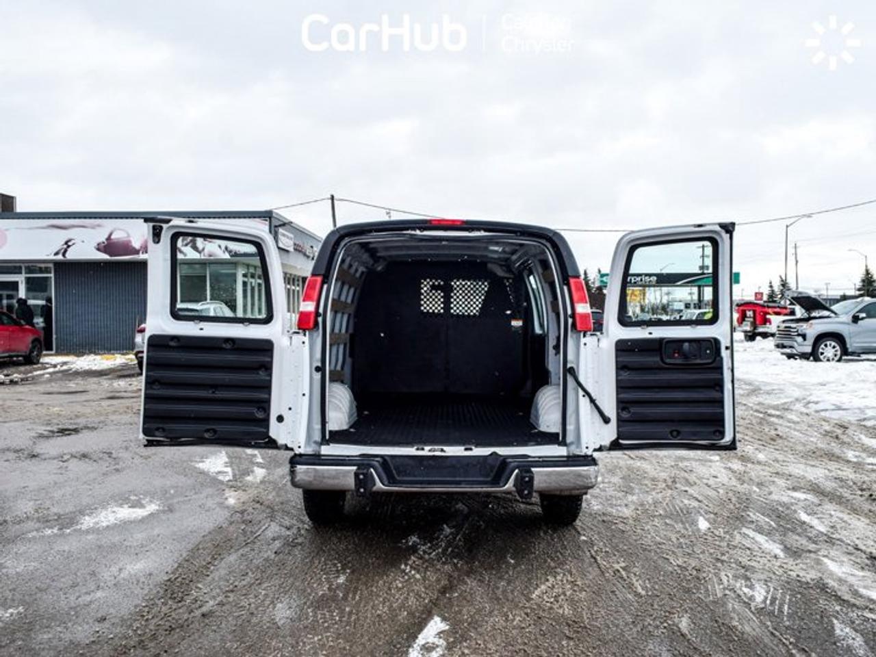 2023 GMC Savana Cargo Van RWD 2500 135" Backup Camera Air condition Photo