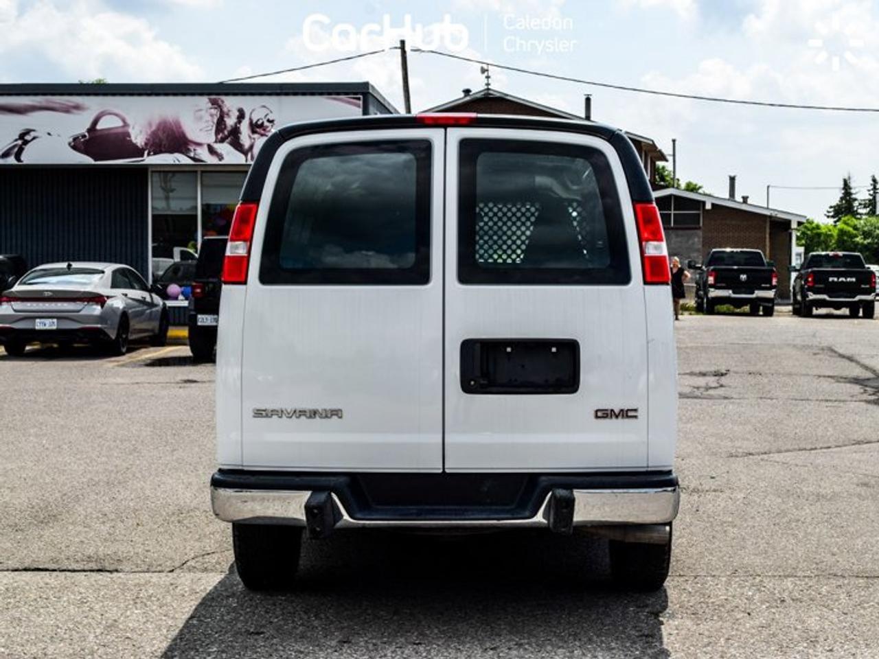 2023 GMC Savana Cargo Van RWD 2500 135" Backup Camera Air condition Photo